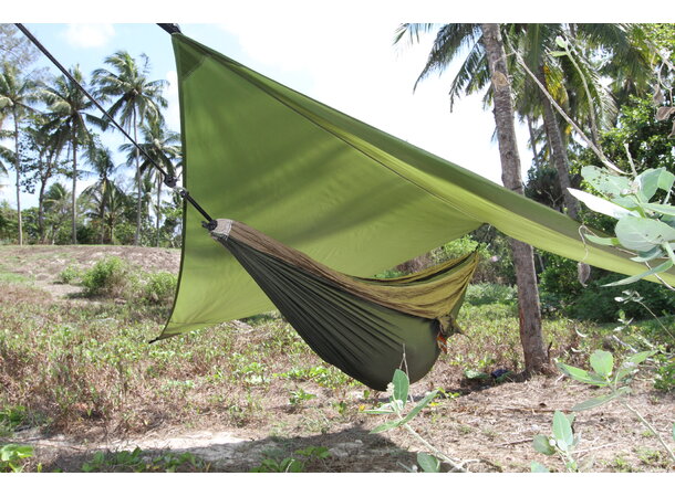 TTTM MOON TARP Regnbeskyttelse Grønn 248x248 cm 